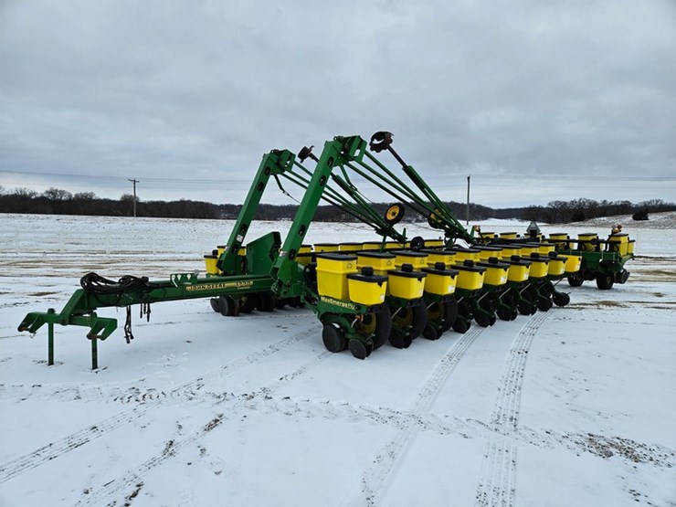 1997-john-deere-1770-image-1