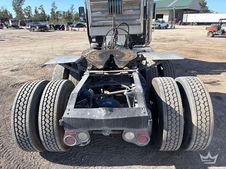 2016-peterbilt-579-image-6