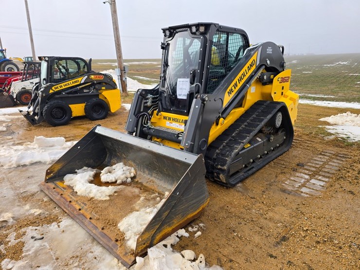 2023-new-holland-c362-image-1