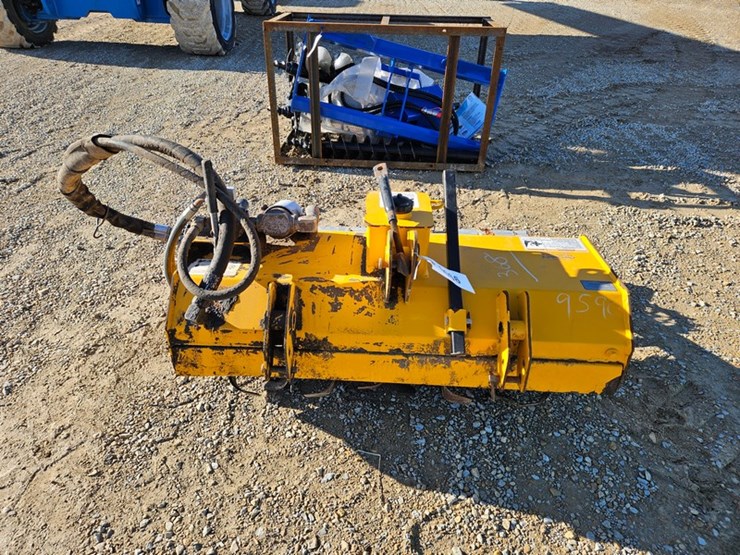 #66-•-cub-cadet-42"-roto-tiller-with-crumbler-image-8