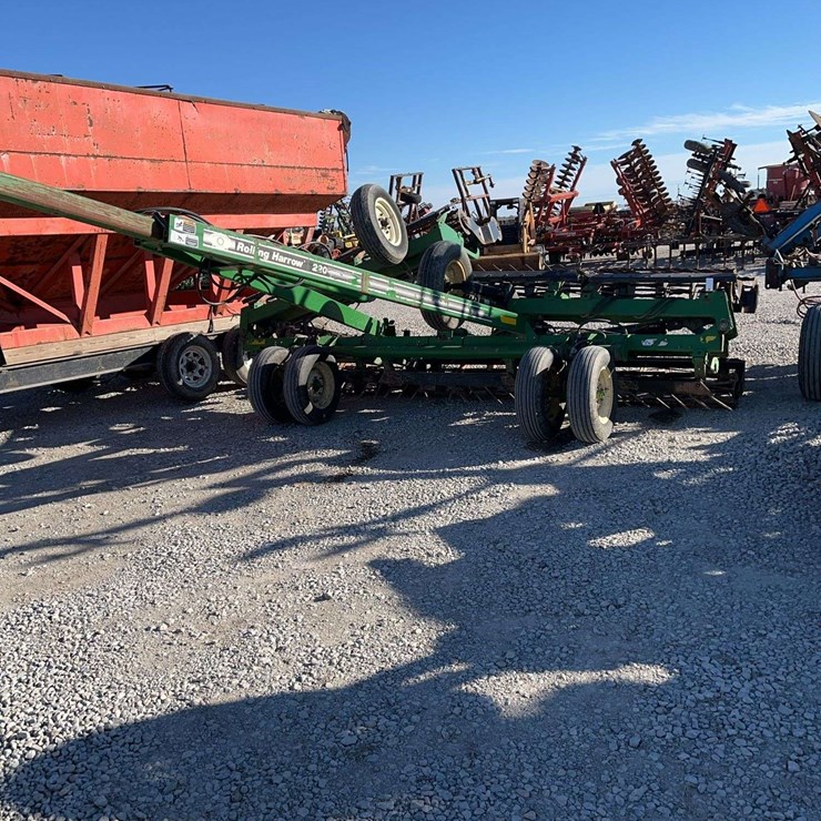 UNVERFERTH ROLLING HARROW 220