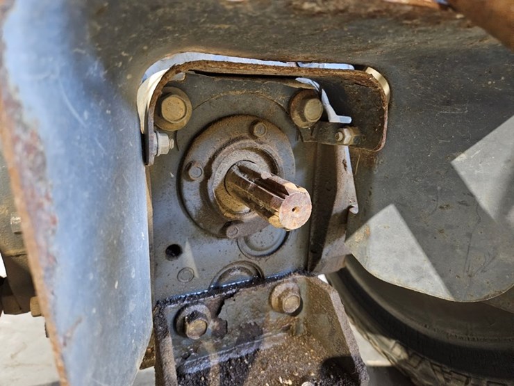 new-holland-1530-image-12