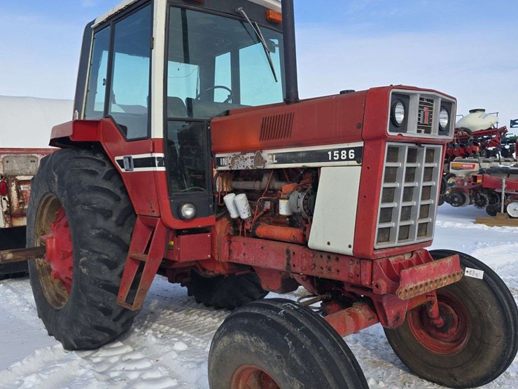 1977-international-1586-image-3