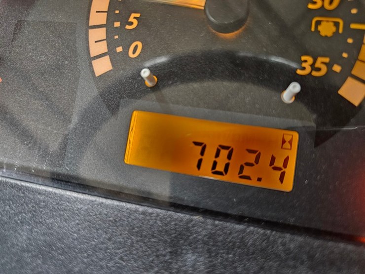 john-deere-1025r-image-28