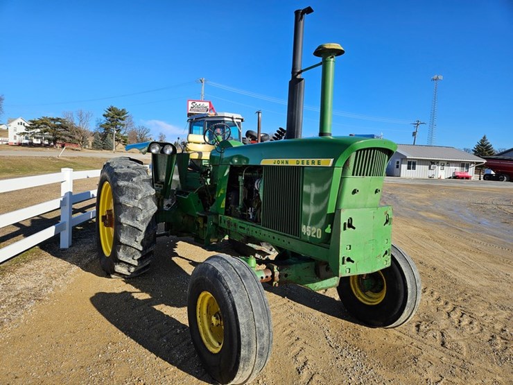 john-deere-4520-image-7