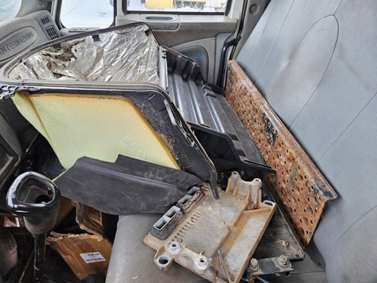 2005-international-4300-image-13