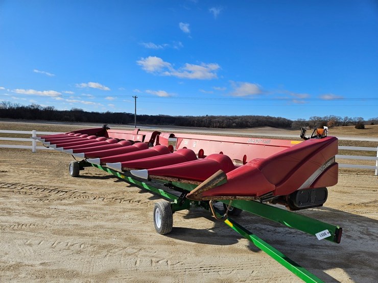 case-ih-2412-image-1