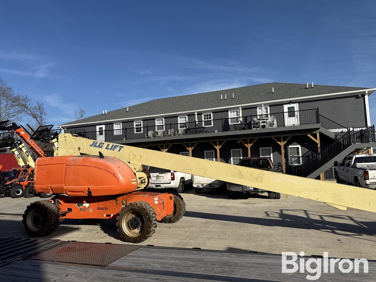 2006-jlg-800s-image-4