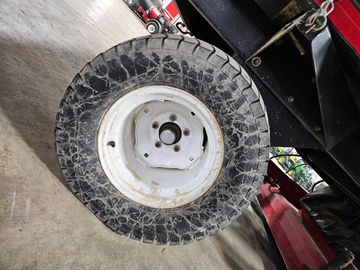 #167-•-toro-versa-vac-towable-vac-image-33