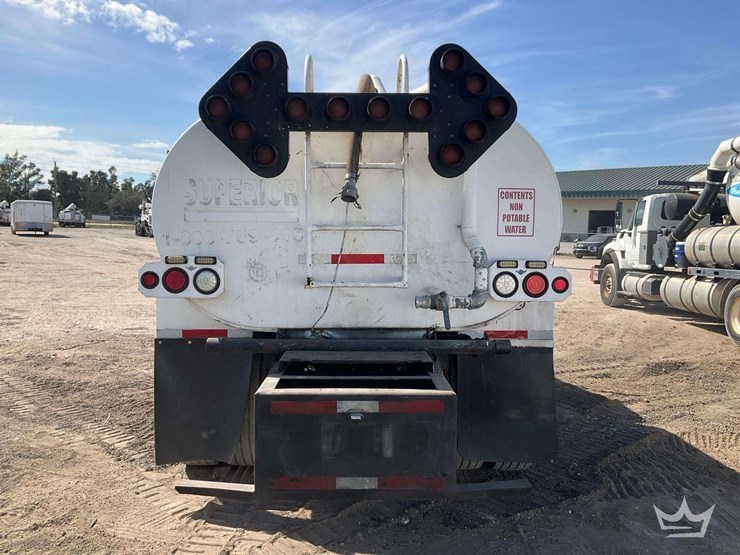 2005-ford-f650-image-22