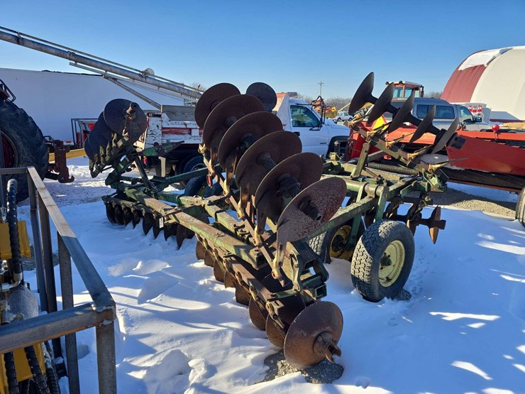 john-deere-20-image-3