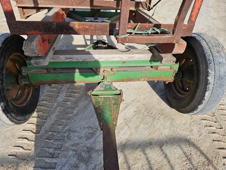 #89-•-gravity-box-&-john-deere-running-gear-image-10