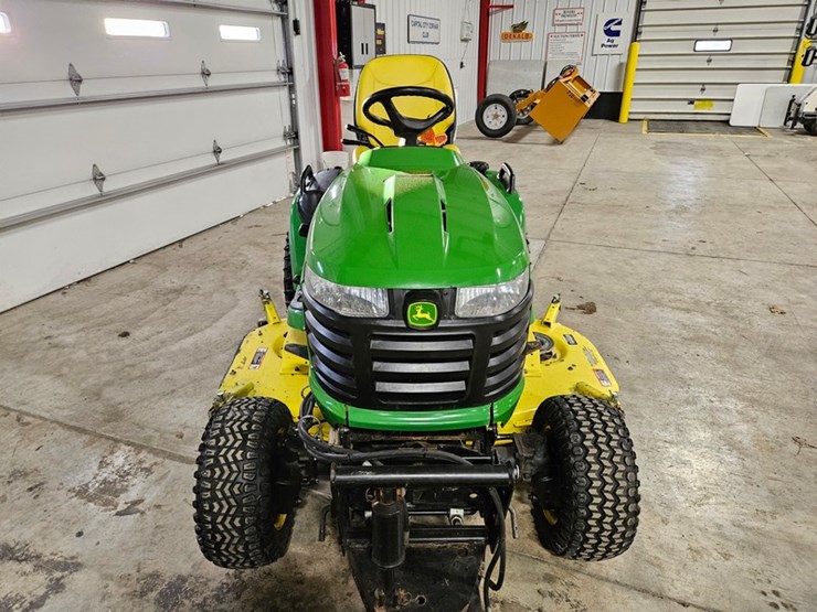 john-deere-x738-image-8