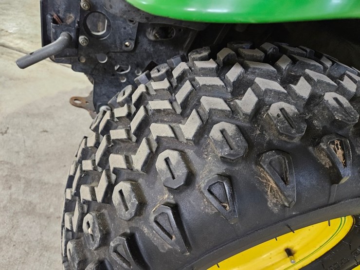 john-deere-x738-image-15