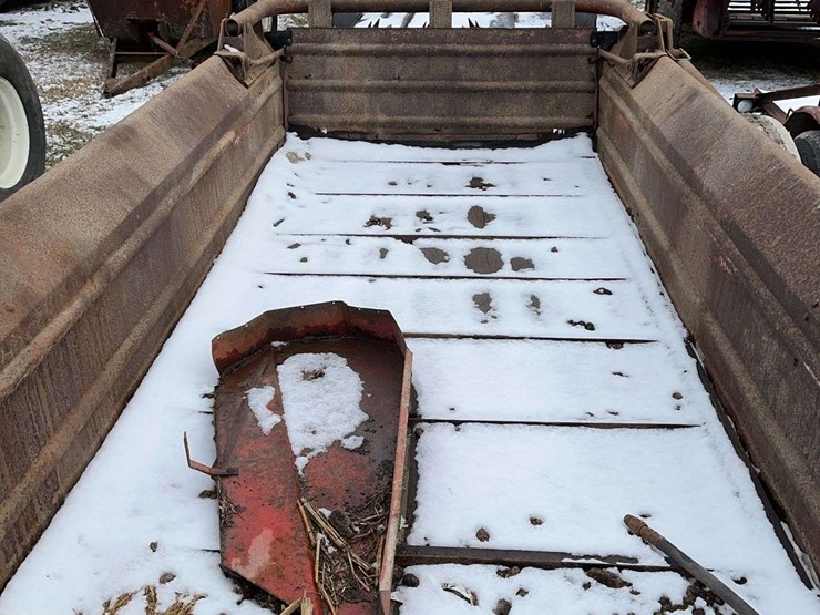 new-holland-518-image-2