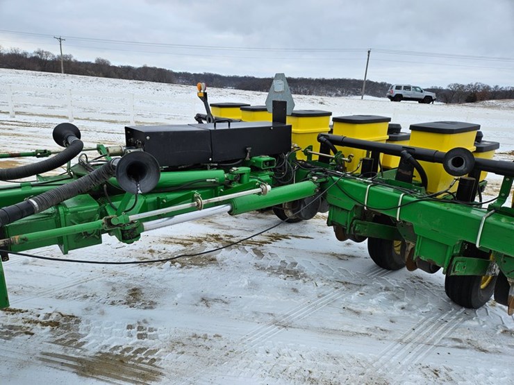 1997-john-deere-1770-image-13