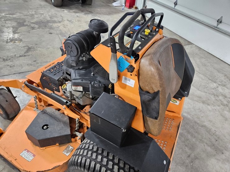 #106-•-2022-scag-v-ride-ii-fuel-injected-stand-on-mower-image-19