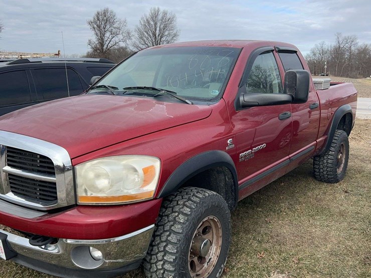 2006-dodge-ram-2500-image-1