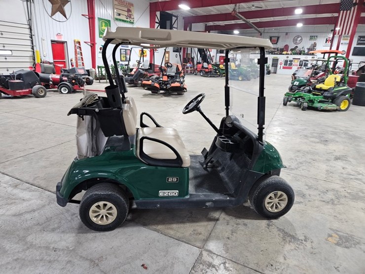 #144-•-2013-ez-go-rxv-electric-golf-cart-image-6