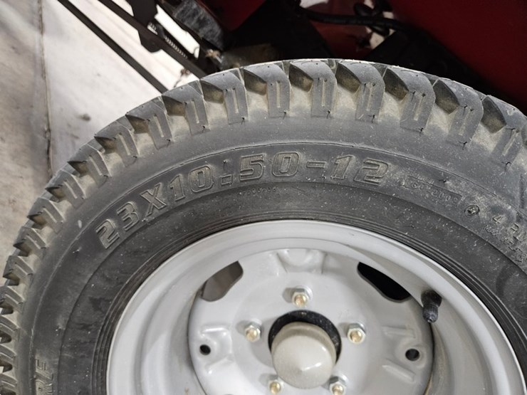 #124-•-simplicity-conquest-lawn-tractor-image-32