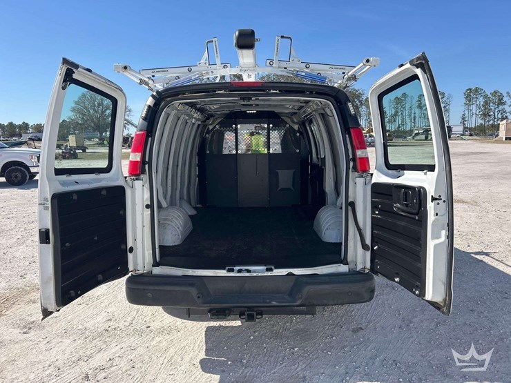 2019-chevrolet-express-2500-image-22
