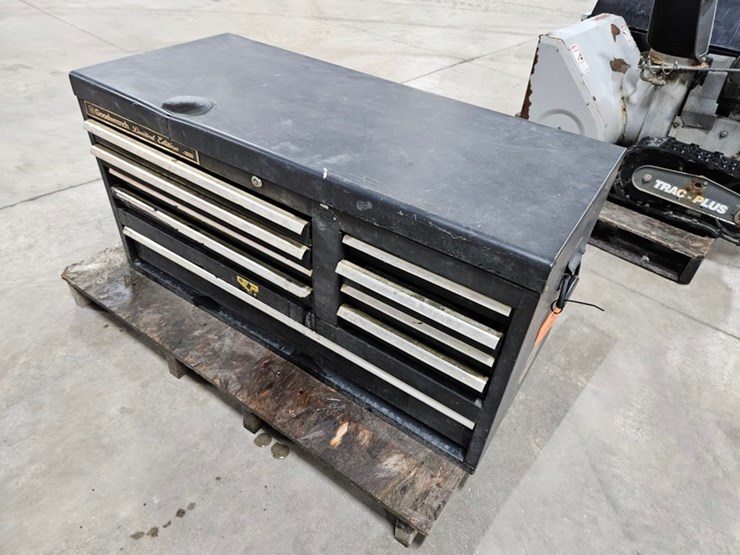 #186-•-gm-gearwrench-limited-edition-tool-box-image-1