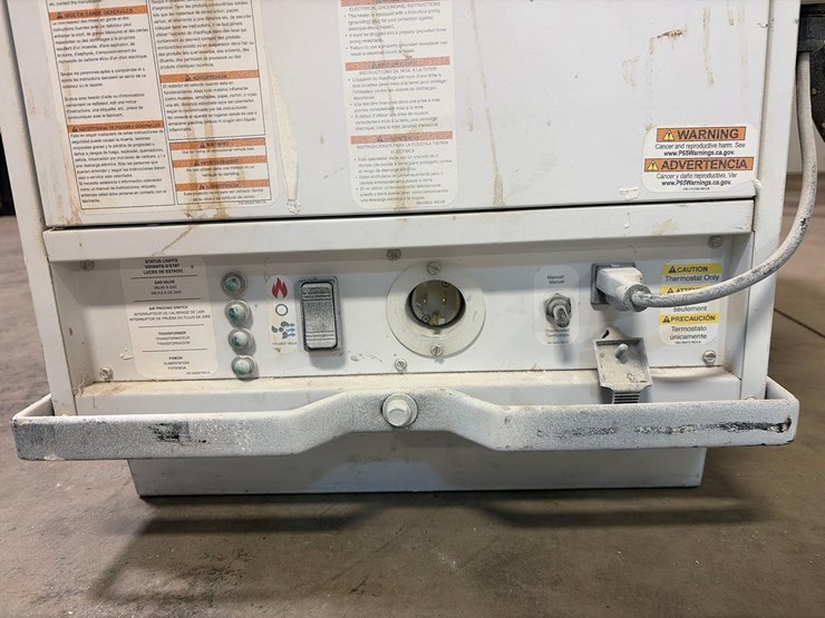 l.b.-white-premier-170-df-portable-heater-image-6