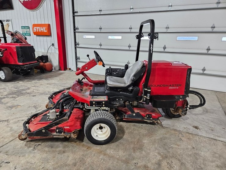 #171-•-2011-toro-3500d-sidewinder-surround-mower-image-2