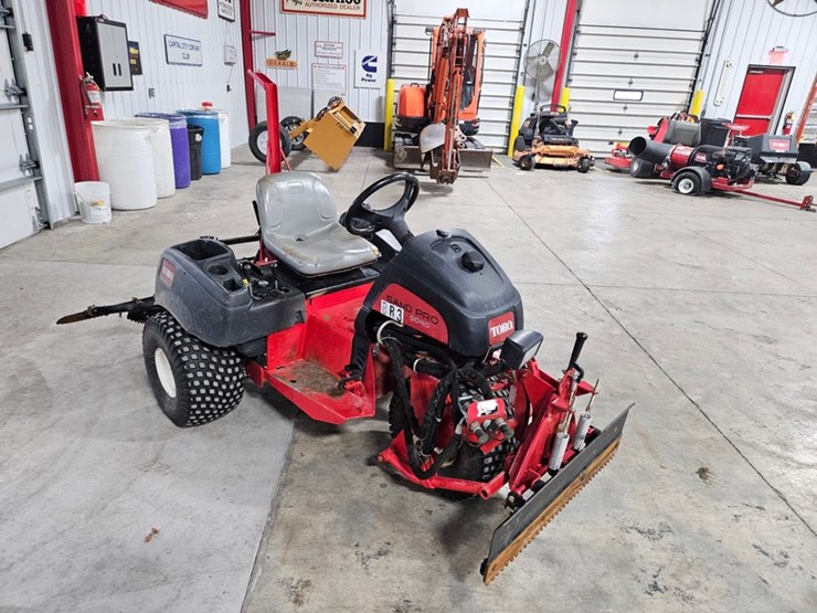 #173-•-2012-toro-5040-sand-pro-bunker-rake-image-7