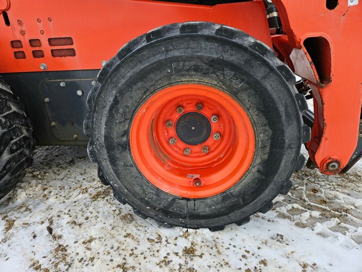 kubota-ssv75-image-13