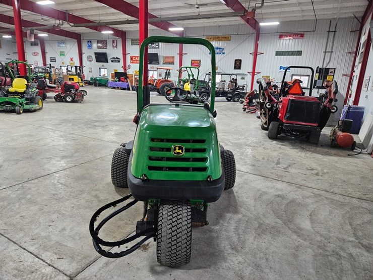 john-deere-7400-image-4