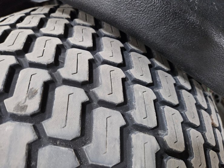 john-deere-7400-image-29