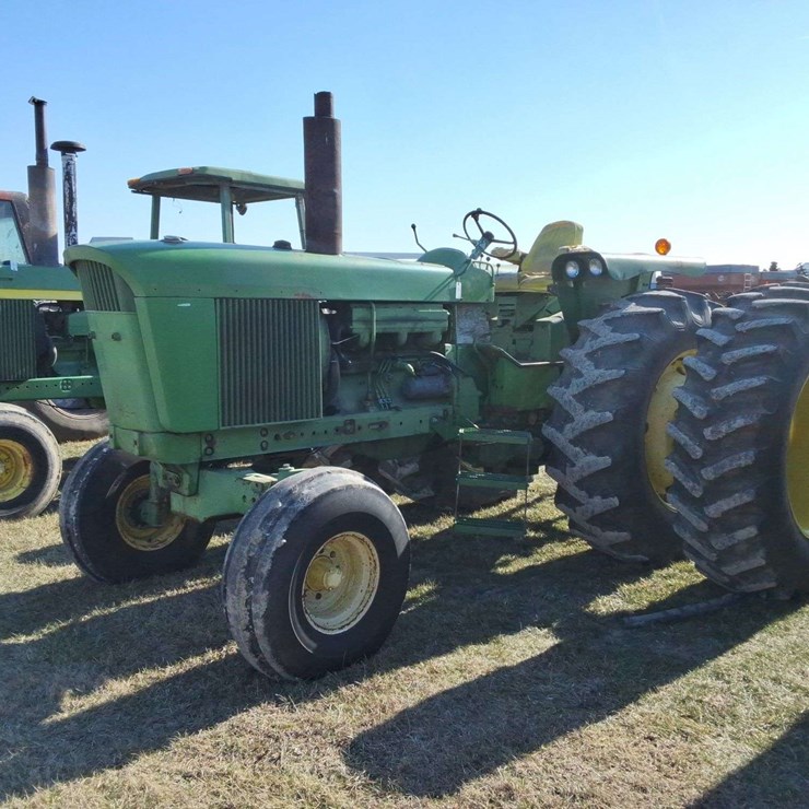 JOHN DEERE 4620