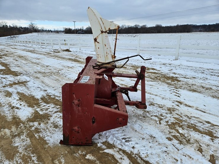 #92-•-ber-vac-d7-3pt-2-stage-snow-blower-image-2