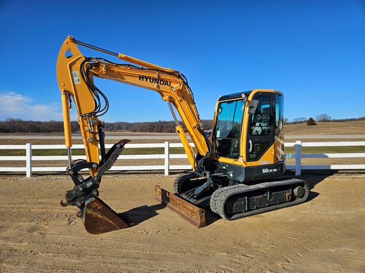 #38-•-hyundai-60cr09a-excavator-image-1