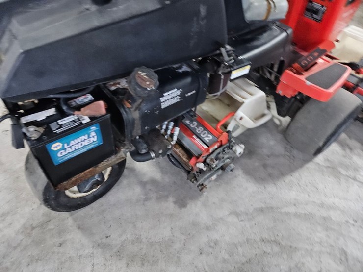 #112-•-jacobsen-greens-king-iv-greens-mower-image-17