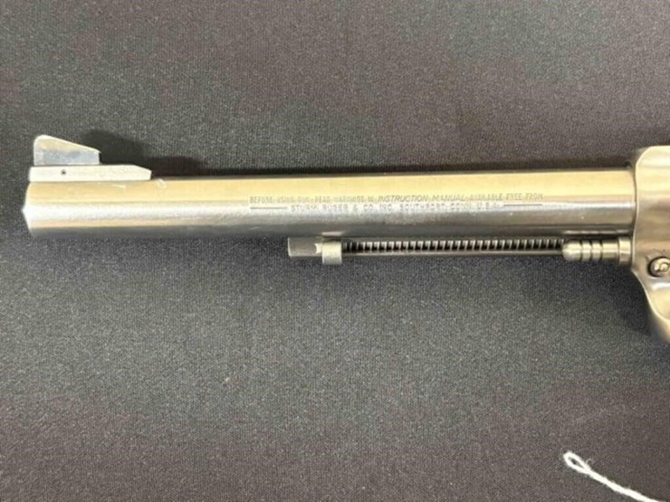 ruger---super-blackhawk-.44-mag-revolver-image-4