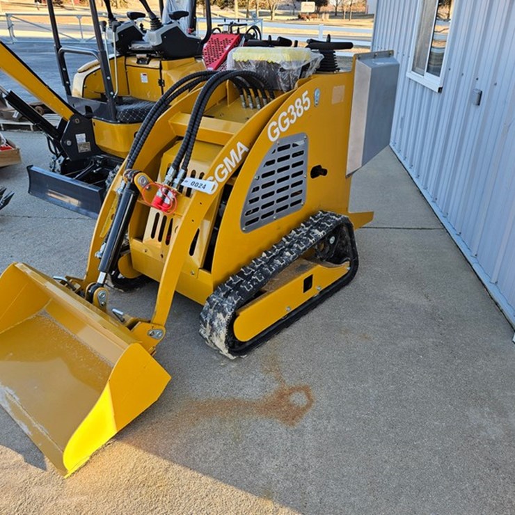 #24 • 2025 GGMA GG385 Mini SKid Loader