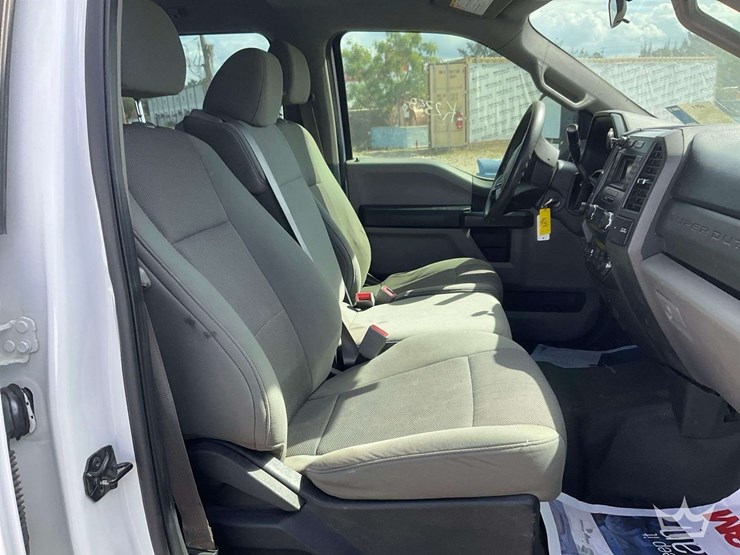 2019-ford-f350-image-27