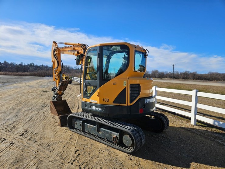 #38-•-hyundai-60cr09a-excavator-image-3