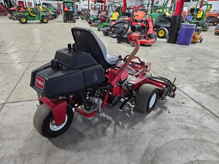 toro-greensmaster-3100-image-5