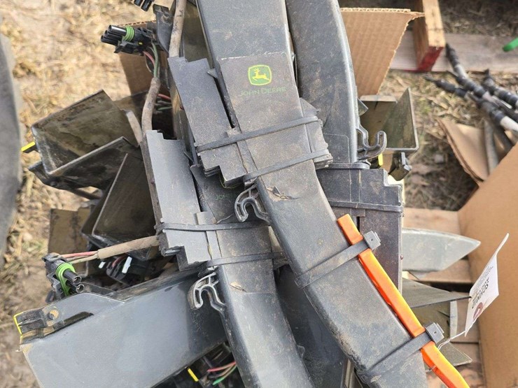 john-deere-24-image-2