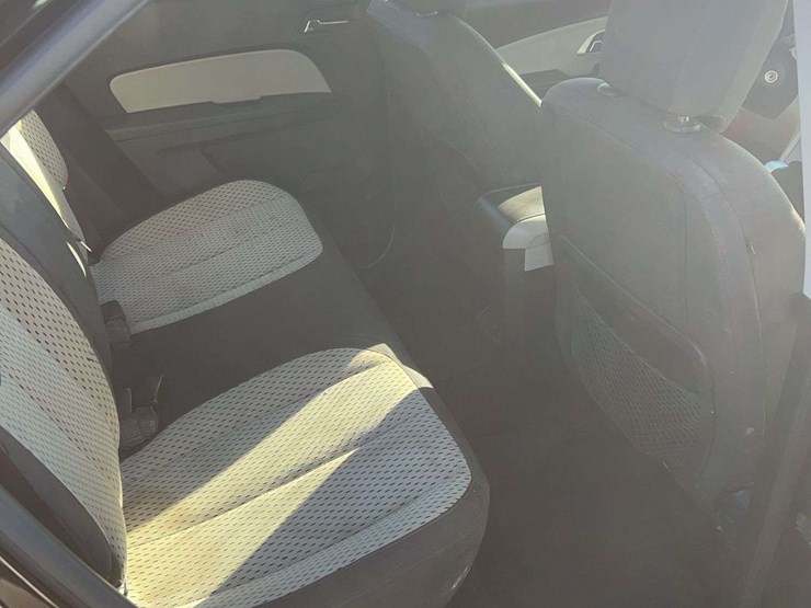 2011-chevrolet-equinox-ls-image-11