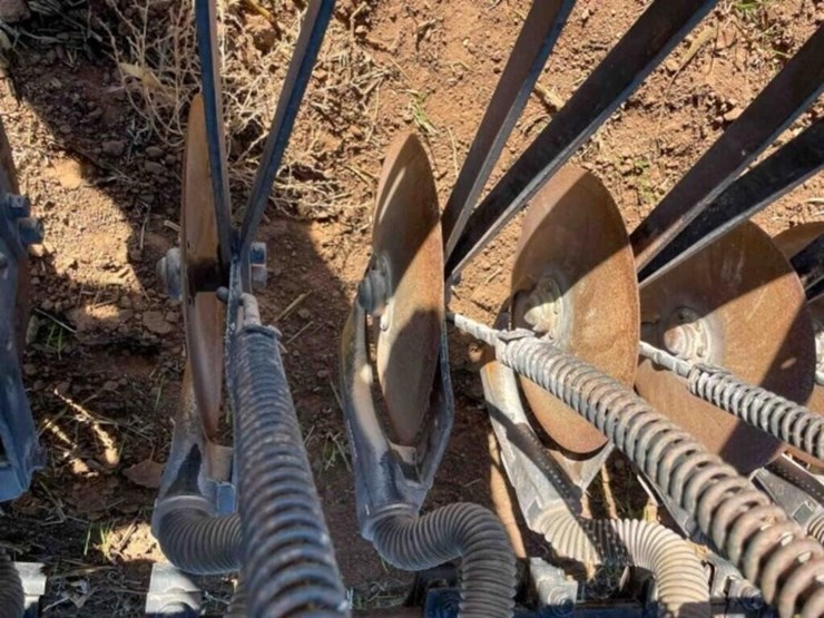 john-deere-8300-image-22