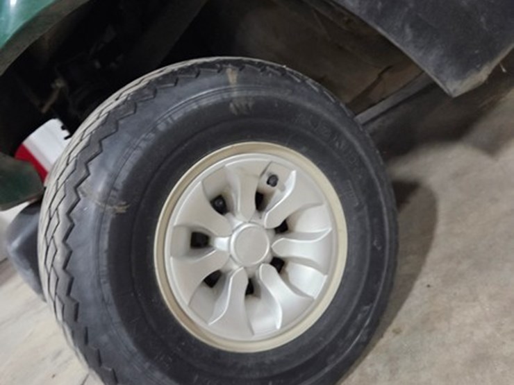 #129-•-2015-yamaha-ydrax5f-golf-cart-image-42