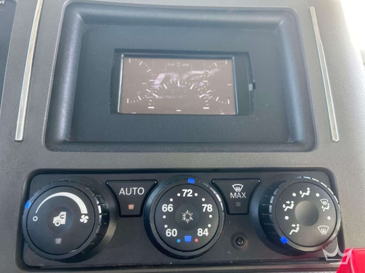 2016-kenworth-t680-image-15