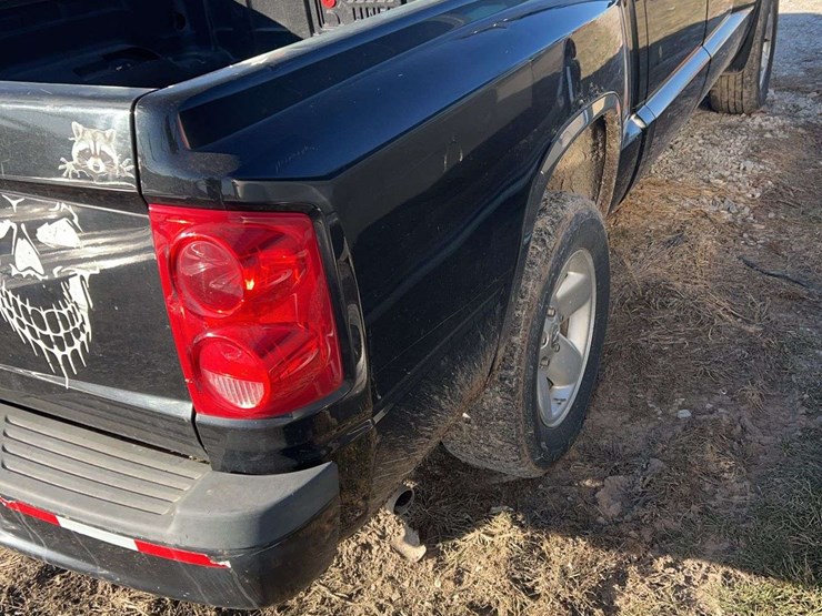 2010-dodge-dakota-image-6