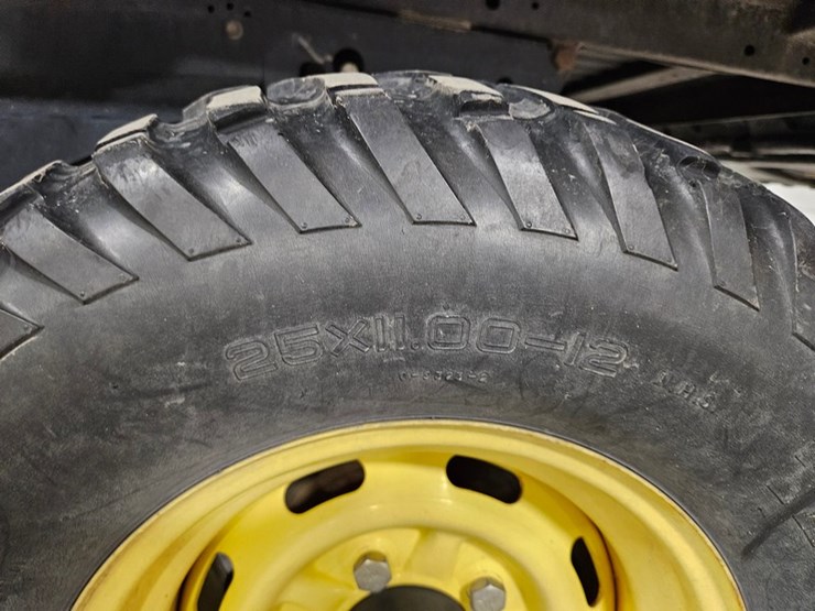 2011-john-deere-gator-image-44