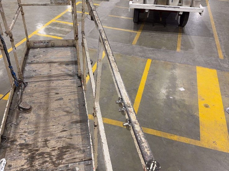 stratolift-krx20-scissor-lift-image-20