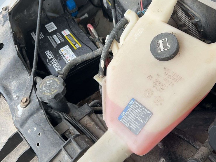 2009-gmc-3500-image-16